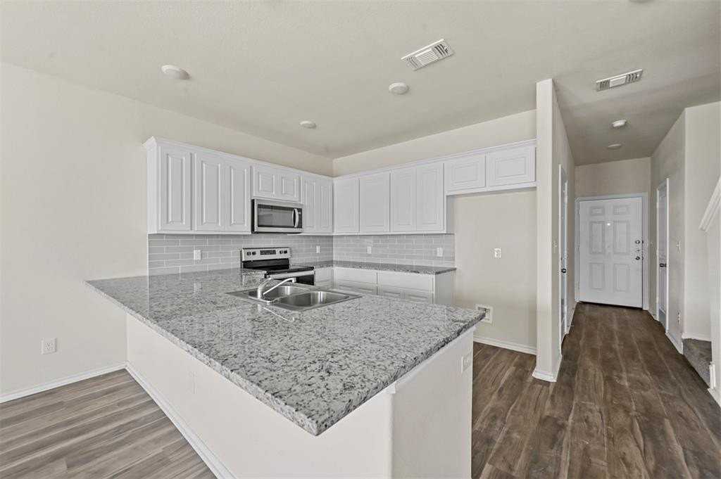 601 Thomas St #1 - Photo 7 of 23