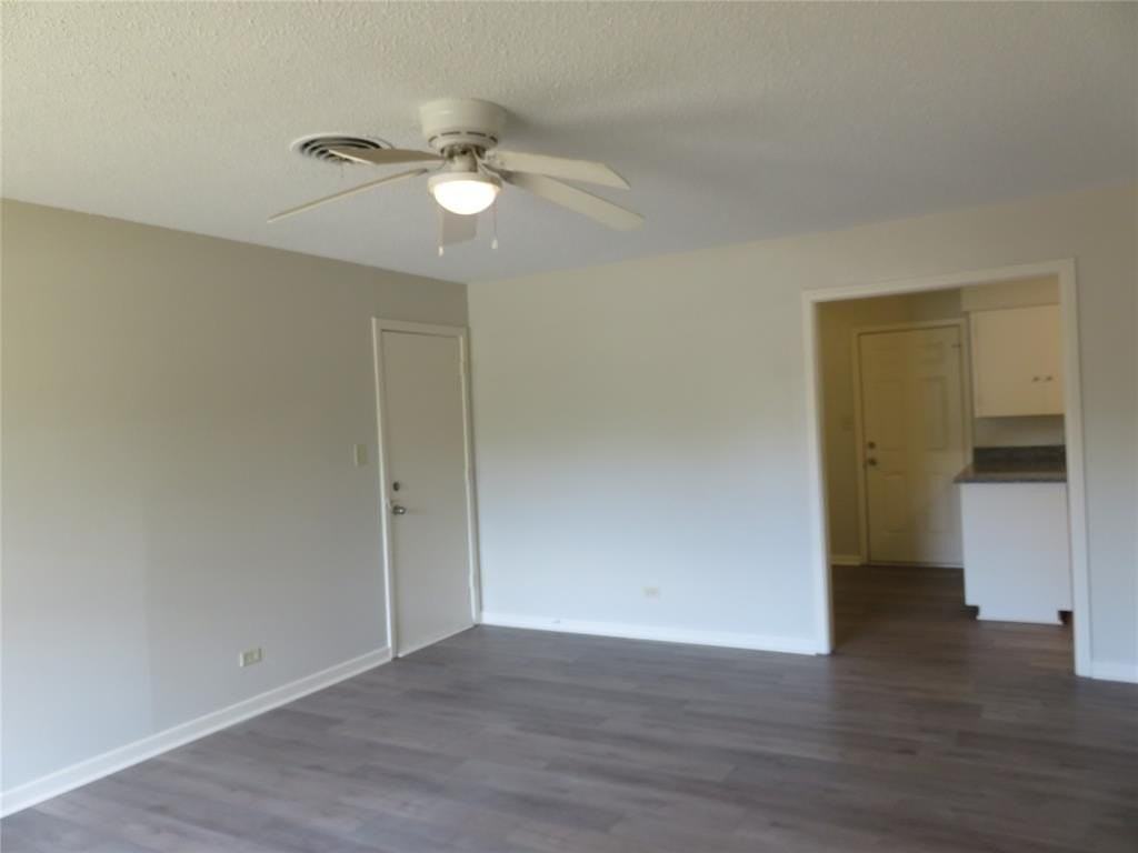 604 E Fm 120 - Photo 4 of 40