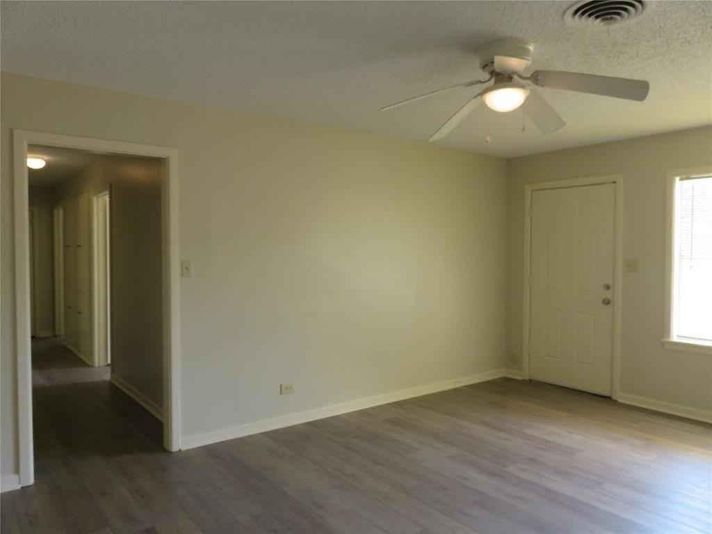 604 E Fm 120 - Photo 5 of 40