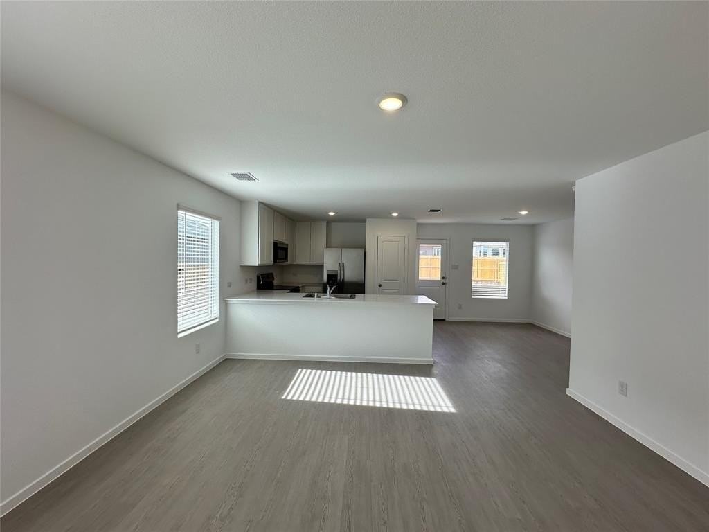 6804 Haines Dr - Photo 2 of 17