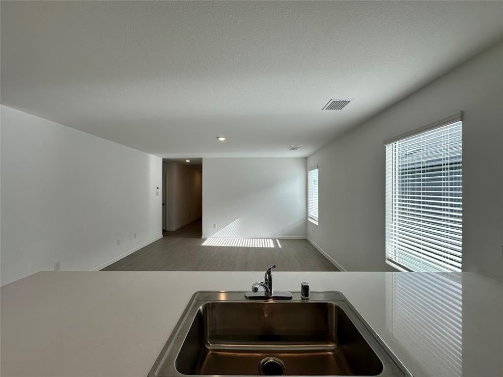 6804 Haines Dr - Photo 6 of 17