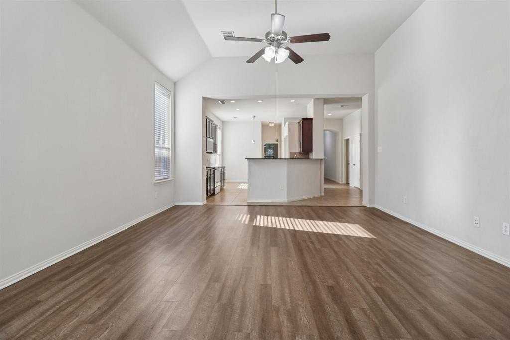 588 Louder Way - Photo 7 of 32