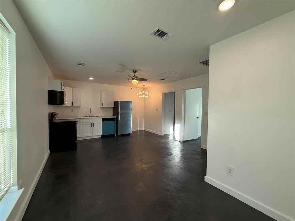 1135 Holly Glen Cir #A - Photo 4 of 17