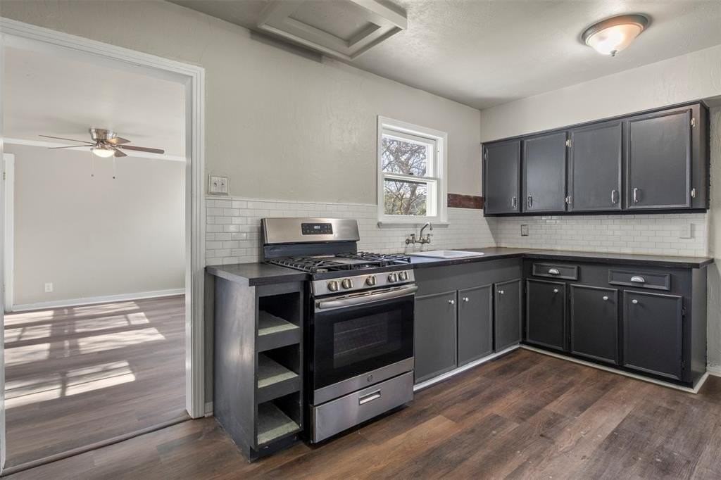 320 Ne 31st St - Photo 7 of 25