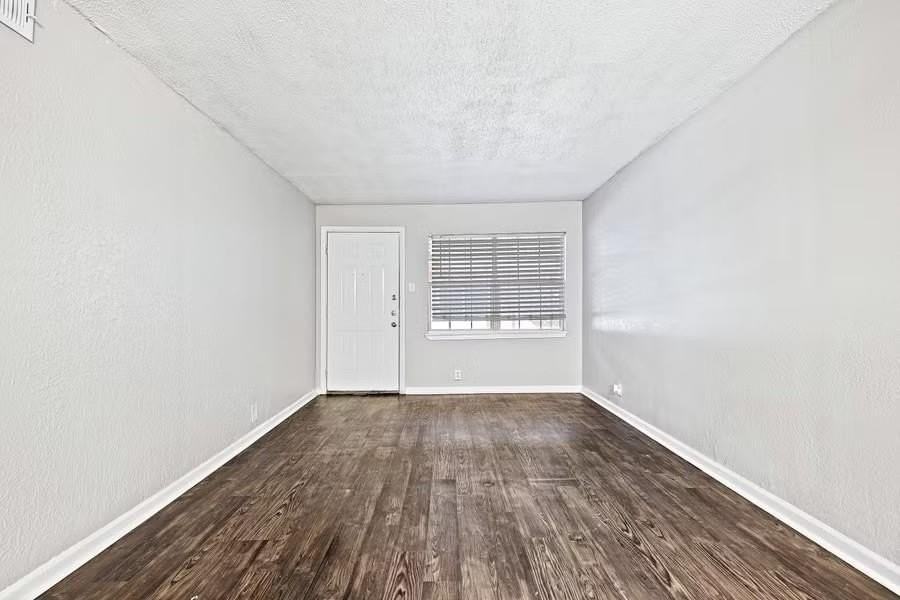 5414 Reiger Ave #7 - Photo 5 of 14