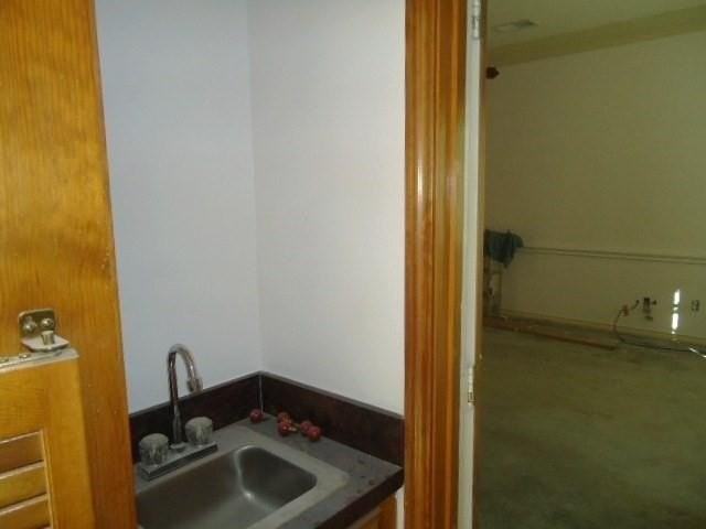 2518 Danny Ln - Photo 3 of 11