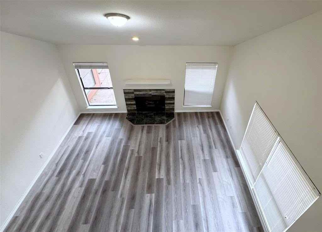 1401 Summercrest Ln - Photo 7 of 29