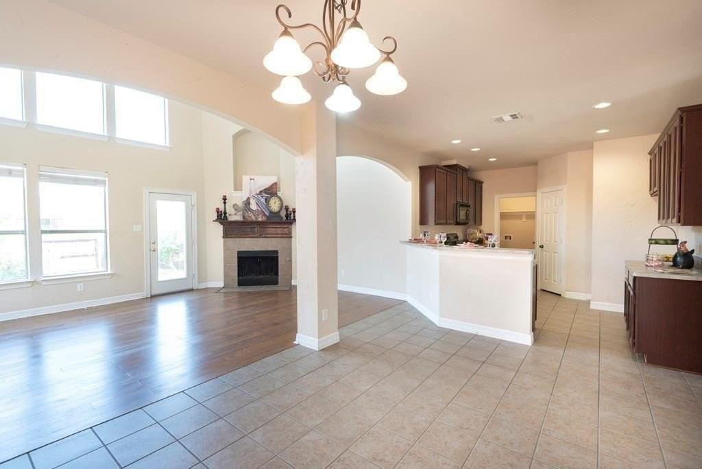 4700 Evanshire Way - Photo 5 of 24