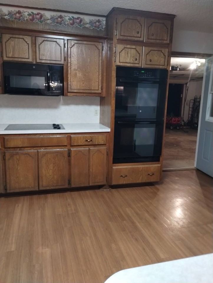 54 Sharon Rd - Photo 4 of 16