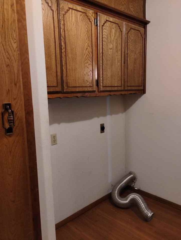 54 Sharon Rd - Photo 7 of 16