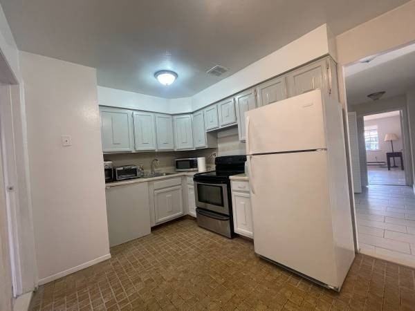 215th St - Photo 4 of 5