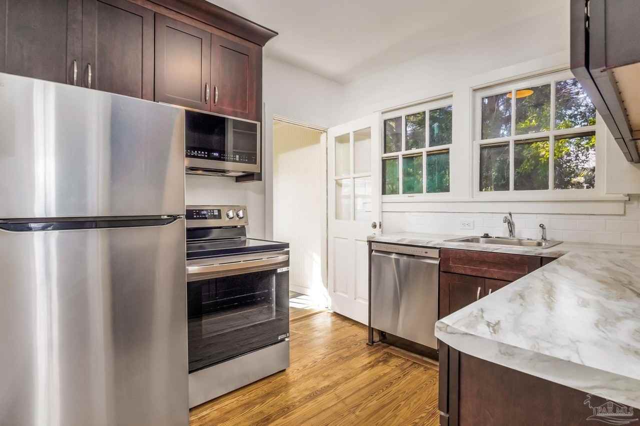 1515 E Lakeview Ave #D - Photo 6 of 40