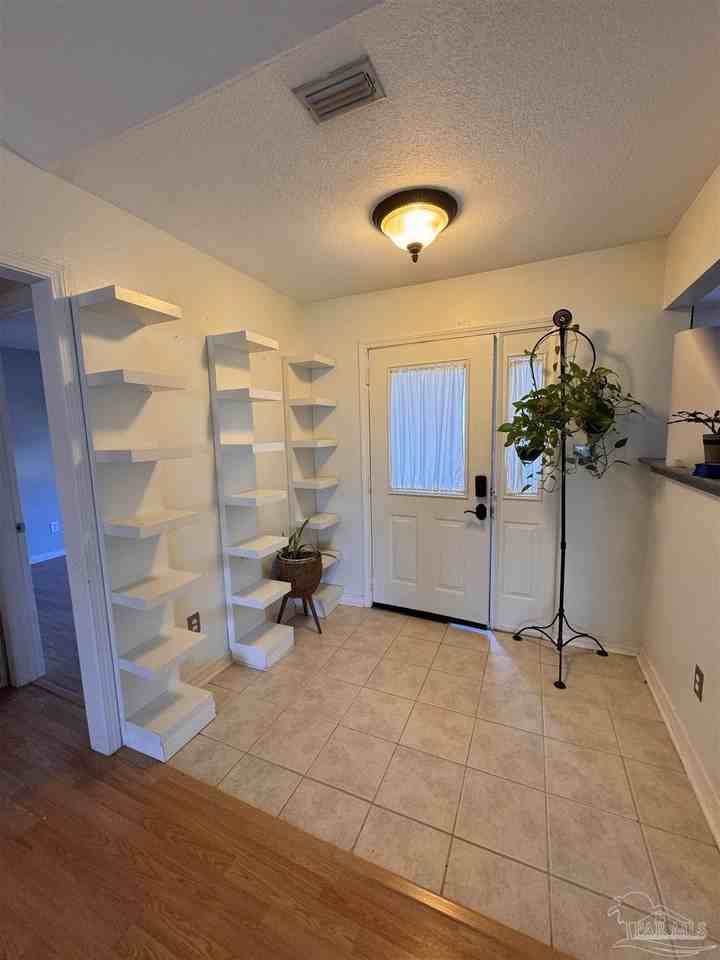 1783 Village Pkwy - Photo 2 of 11