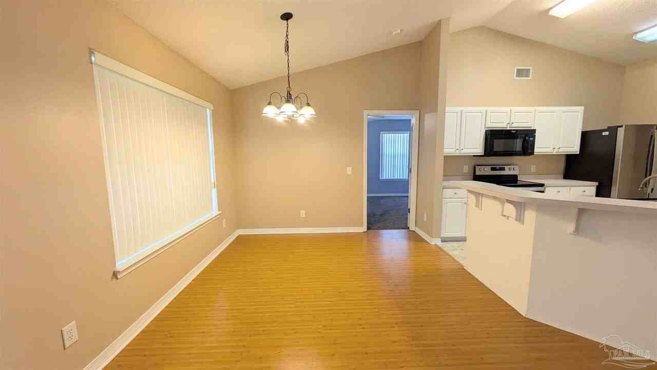 7448 Chimney Pines Dr - Photo 5 of 27