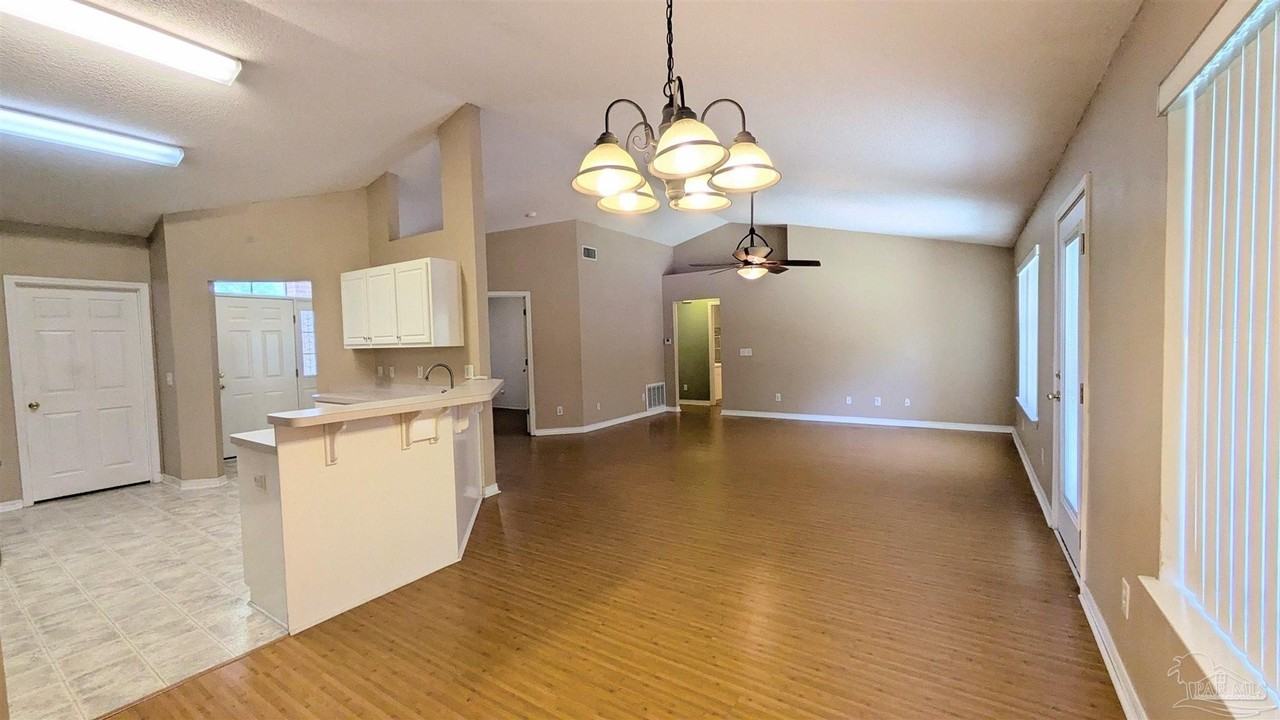 7448 Chimney Pines Dr - Photo 6 of 27