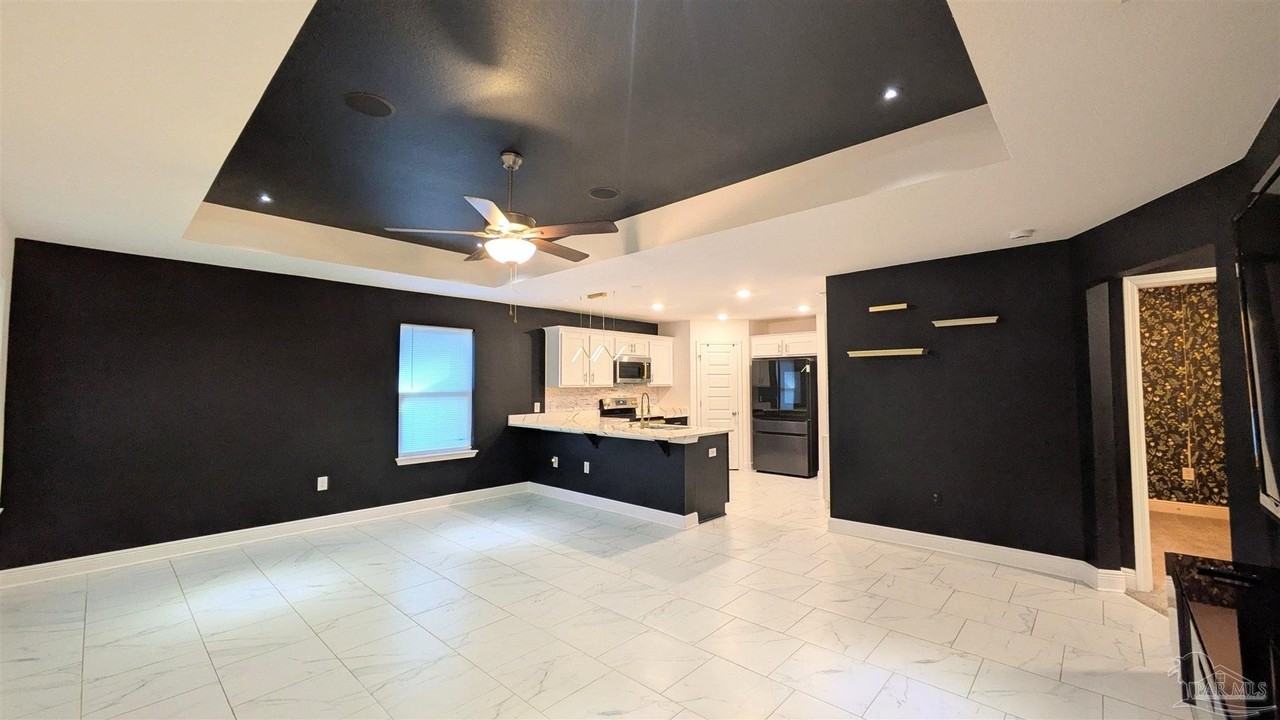 151 Calvert Oaks Dr - Photo 4 of 23