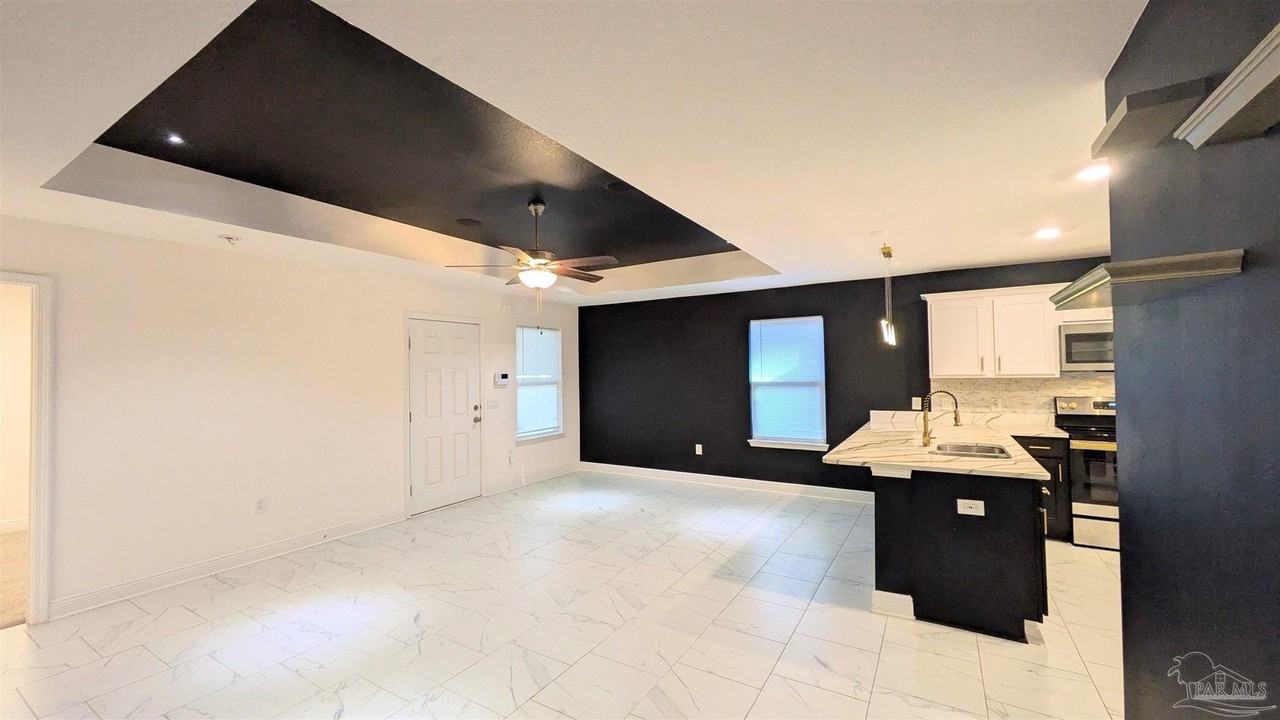 151 Calvert Oaks Dr - Photo 5 of 23