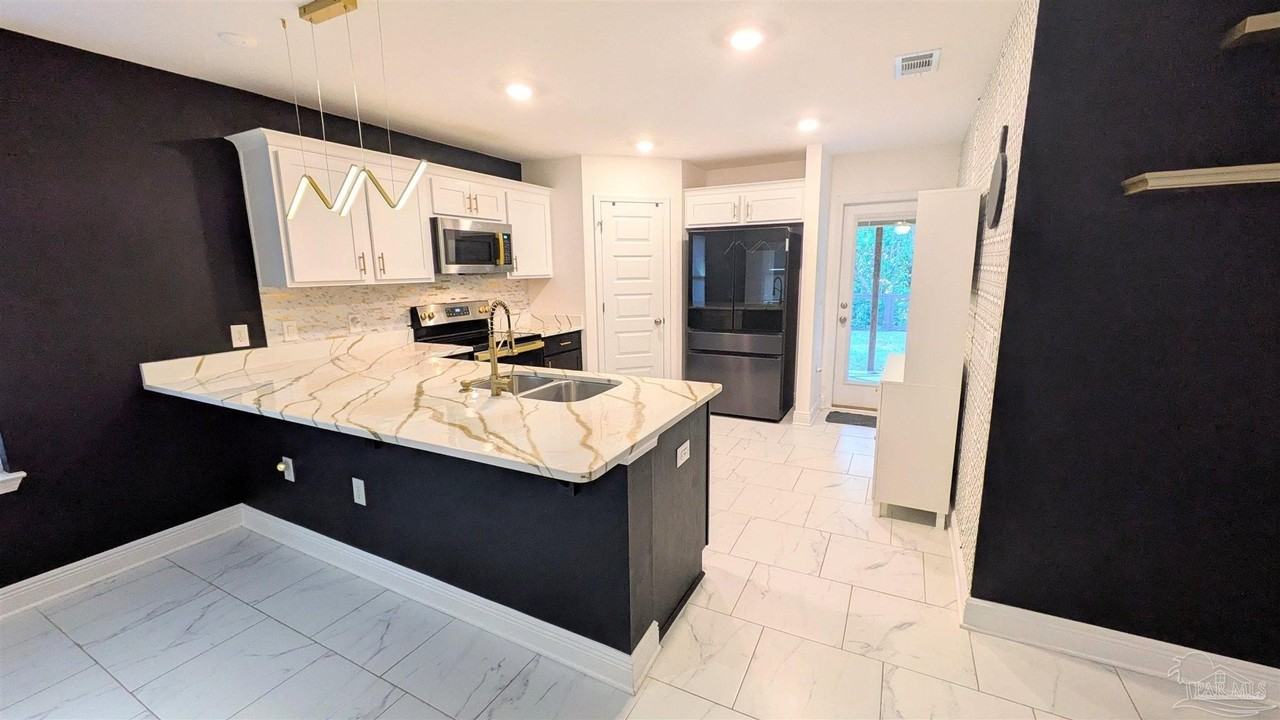 151 Calvert Oaks Dr - Photo 6 of 23