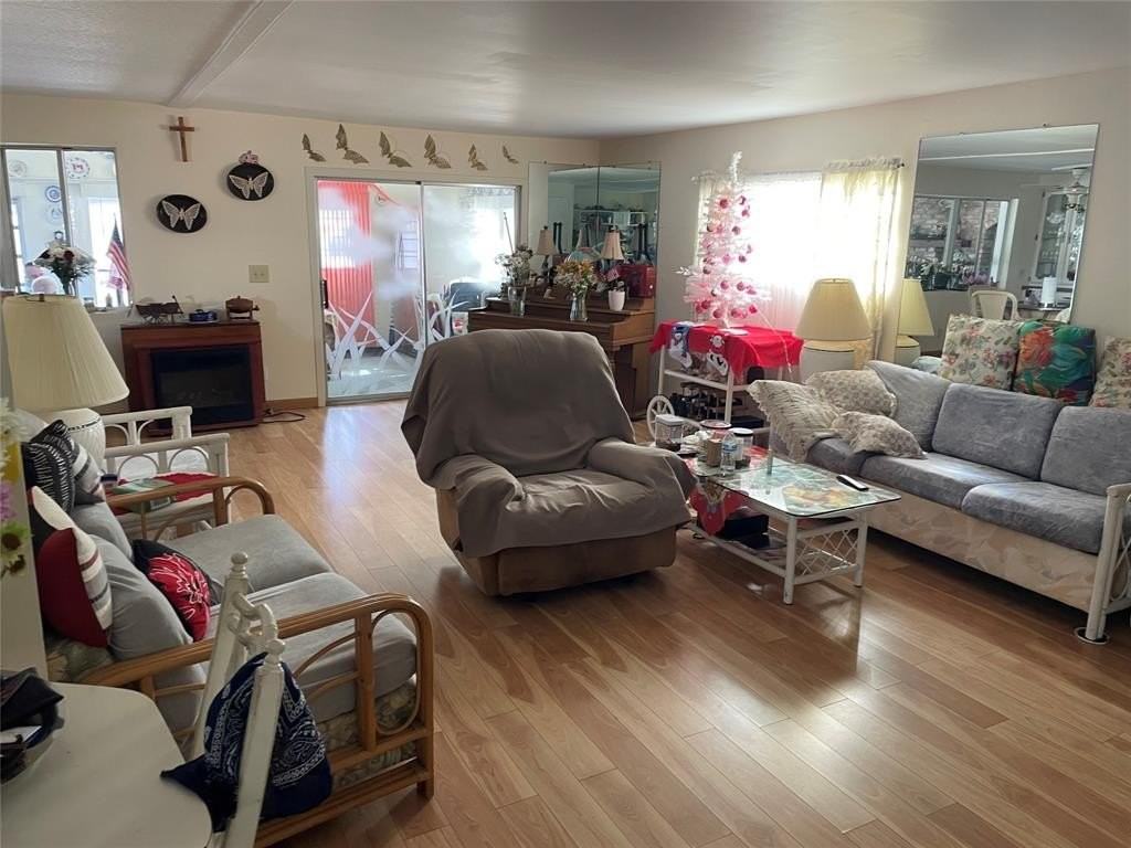 5724 Lagoon Dr - Photo 7 of 18