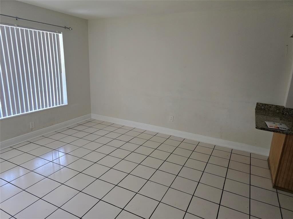 807 W Las Olas Blvd - Photo 5 of 10