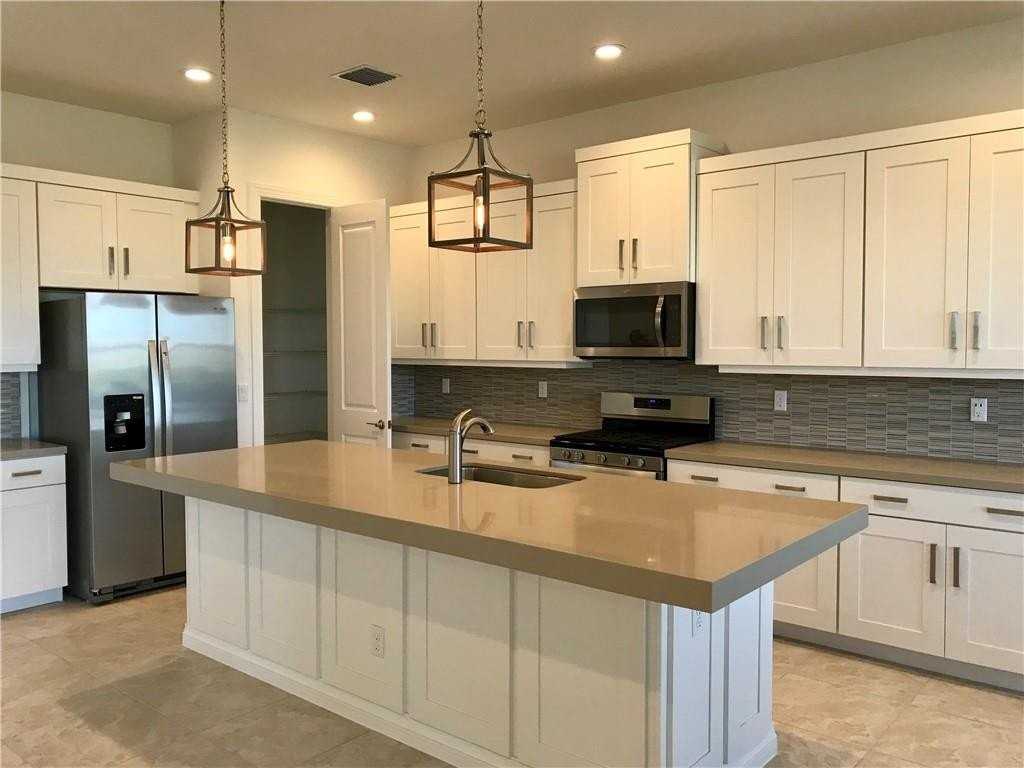 5208 Beland Dr - Photo 5 of 21