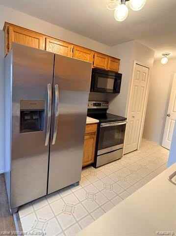 22242 Edgewater #146 - Photo 6 of 37