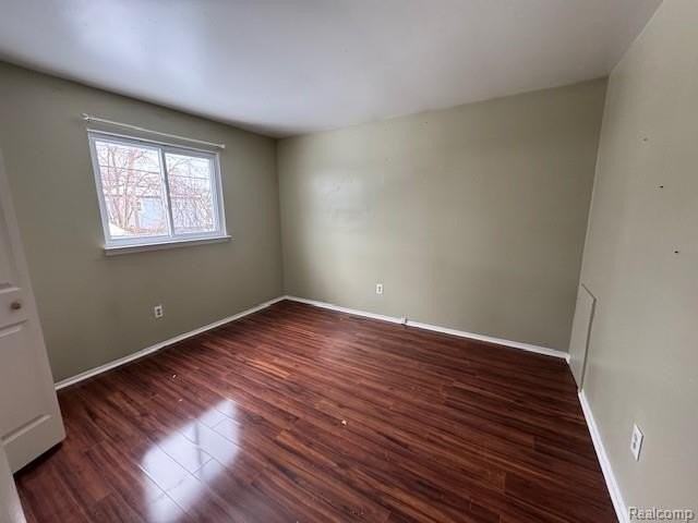 2010 Guthrie Ave - Photo 5 of 9