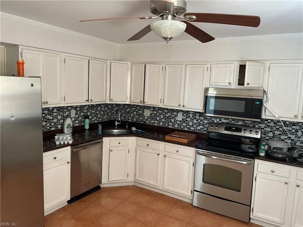 260 Portview Ave #C - Photo 4 of 11