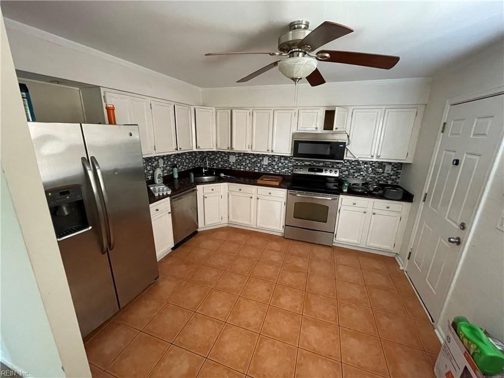 260 Portview Ave #C - Photo 5 of 11