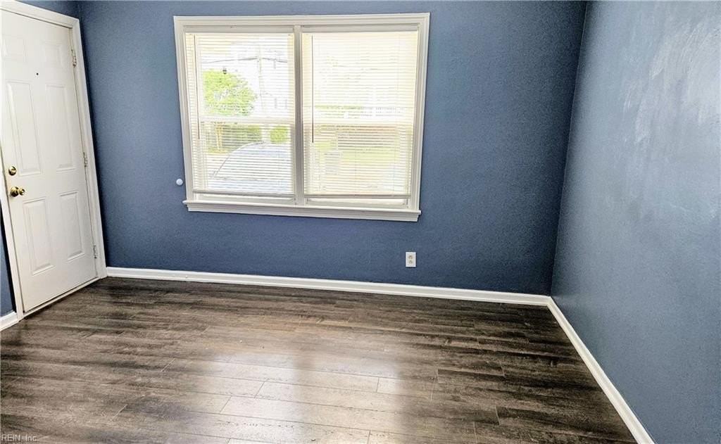 9624 7th Bay St #A - Photo 3 of 14