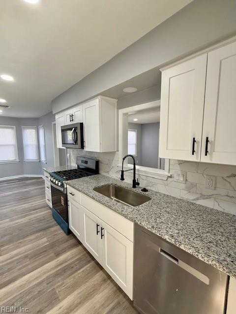 1420 Drumheller Dr - Photo 4 of 25