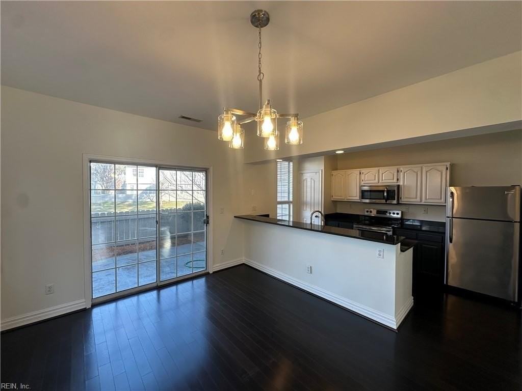 528 Furman Ct - Photo 7 of 25