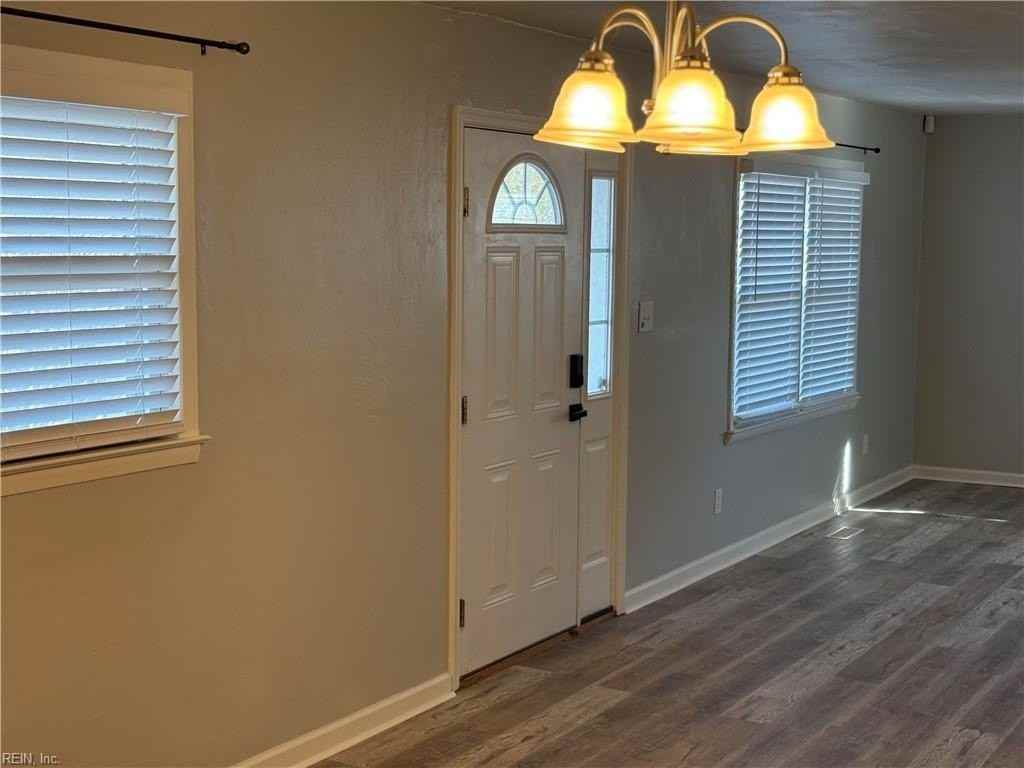 3705 Appalachian Ct - Photo 3 of 33