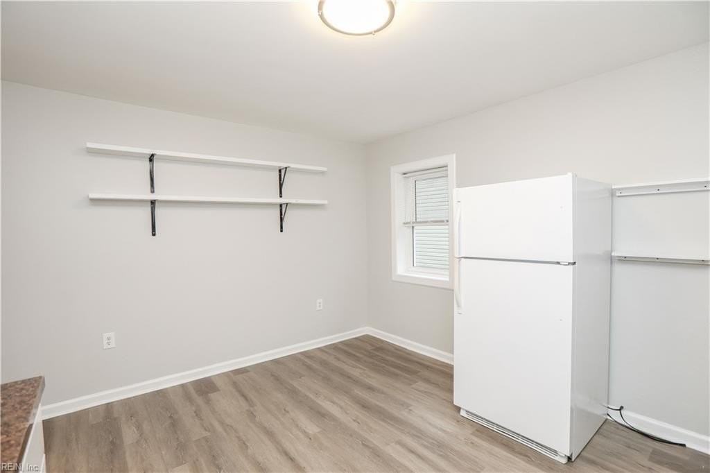 424 W 30th St #B - Photo 5 of 23