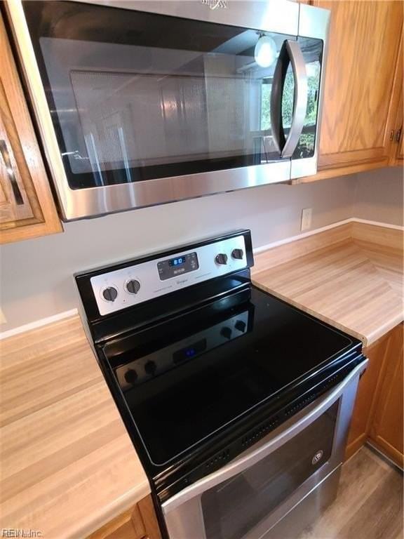 1061 Gauguin Dr - Photo 6 of 48