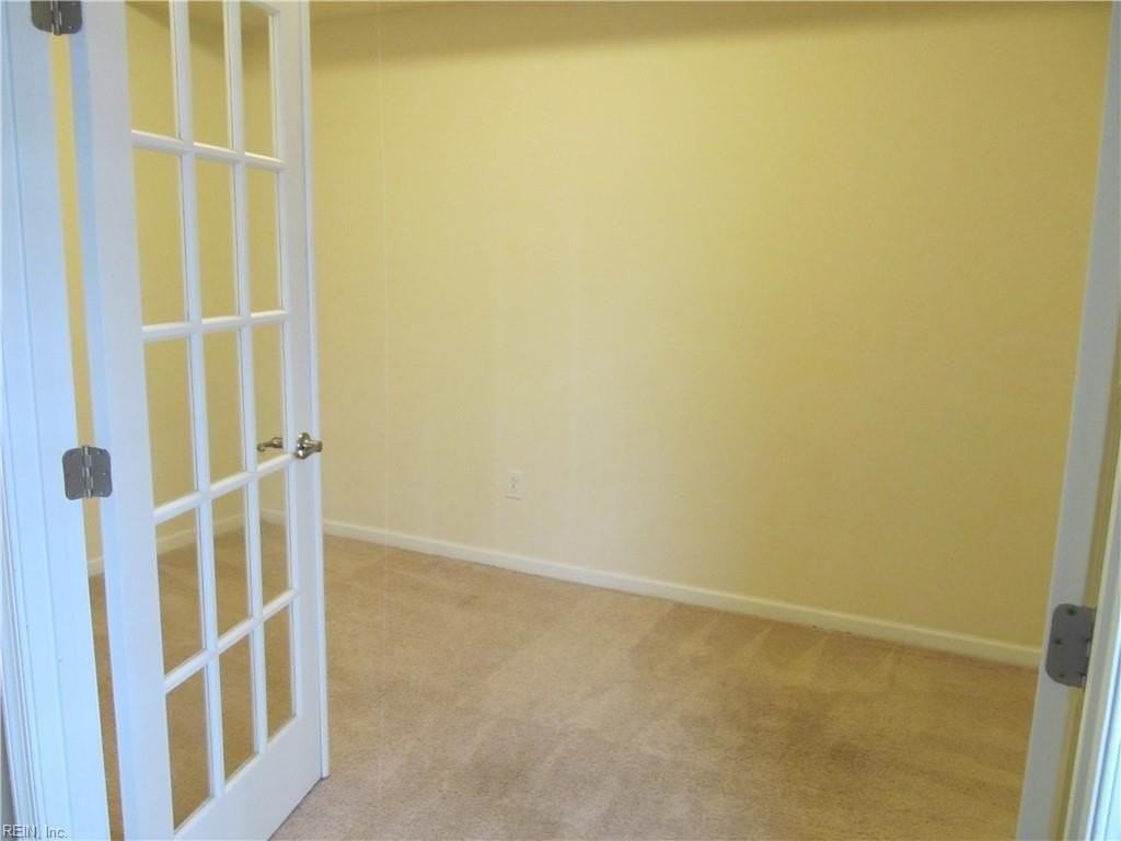 502 Sloane St - Photo 3 of 42