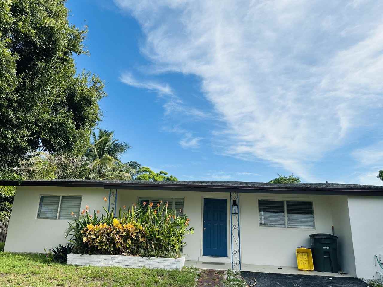 270 Nw 10th St - Photo 4 of 26