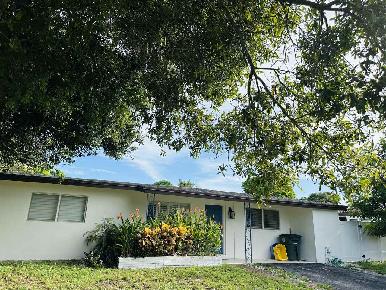 270 Nw 10th St - Photo 5 of 26