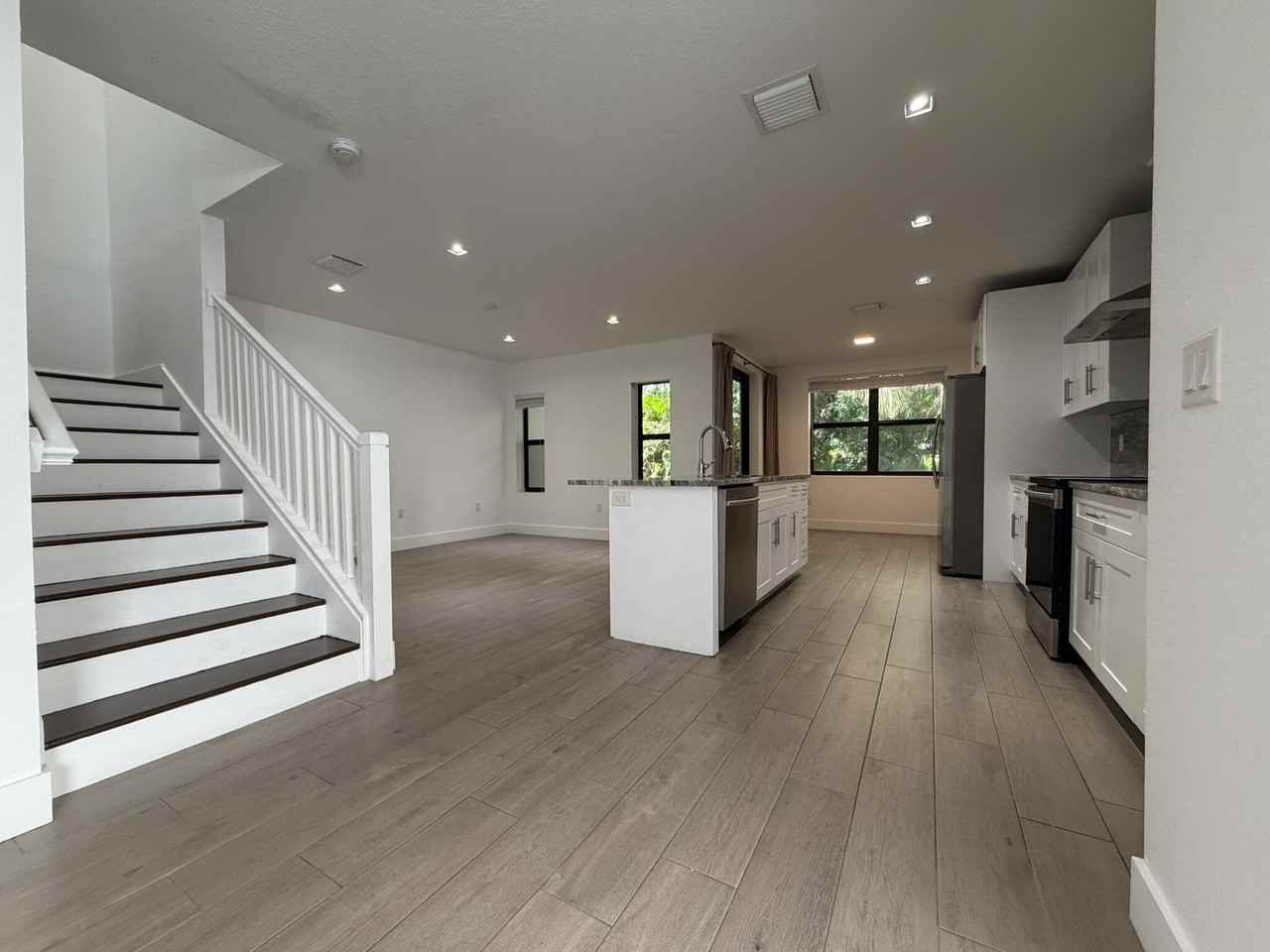 329 Bella Sol Way - Photo 5 of 50