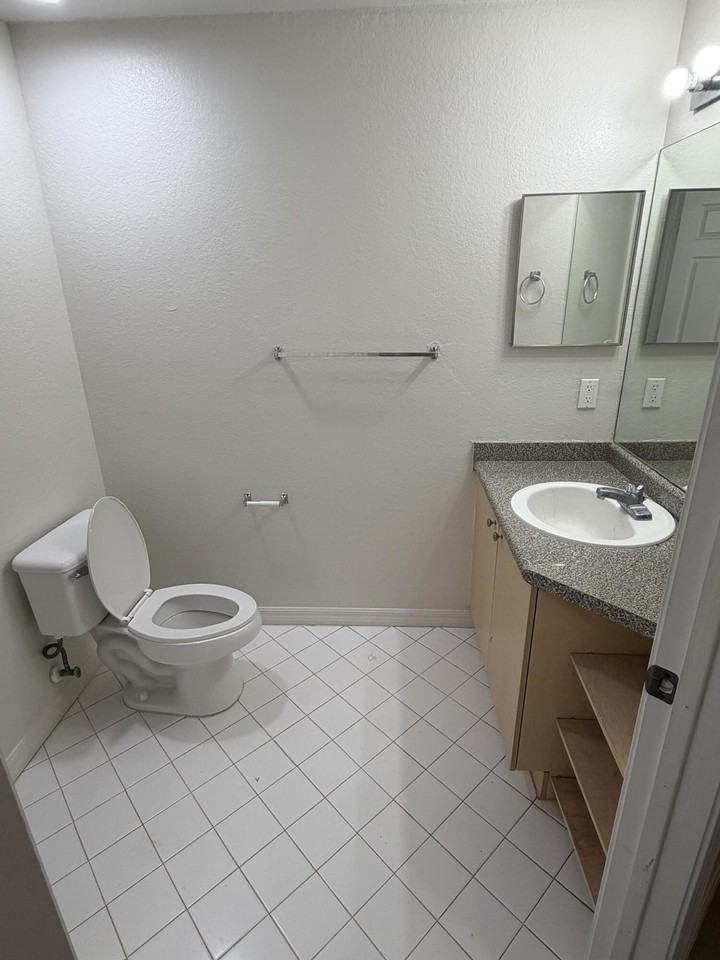 270 Crestwood Cir #205 - Photo 4 of 5