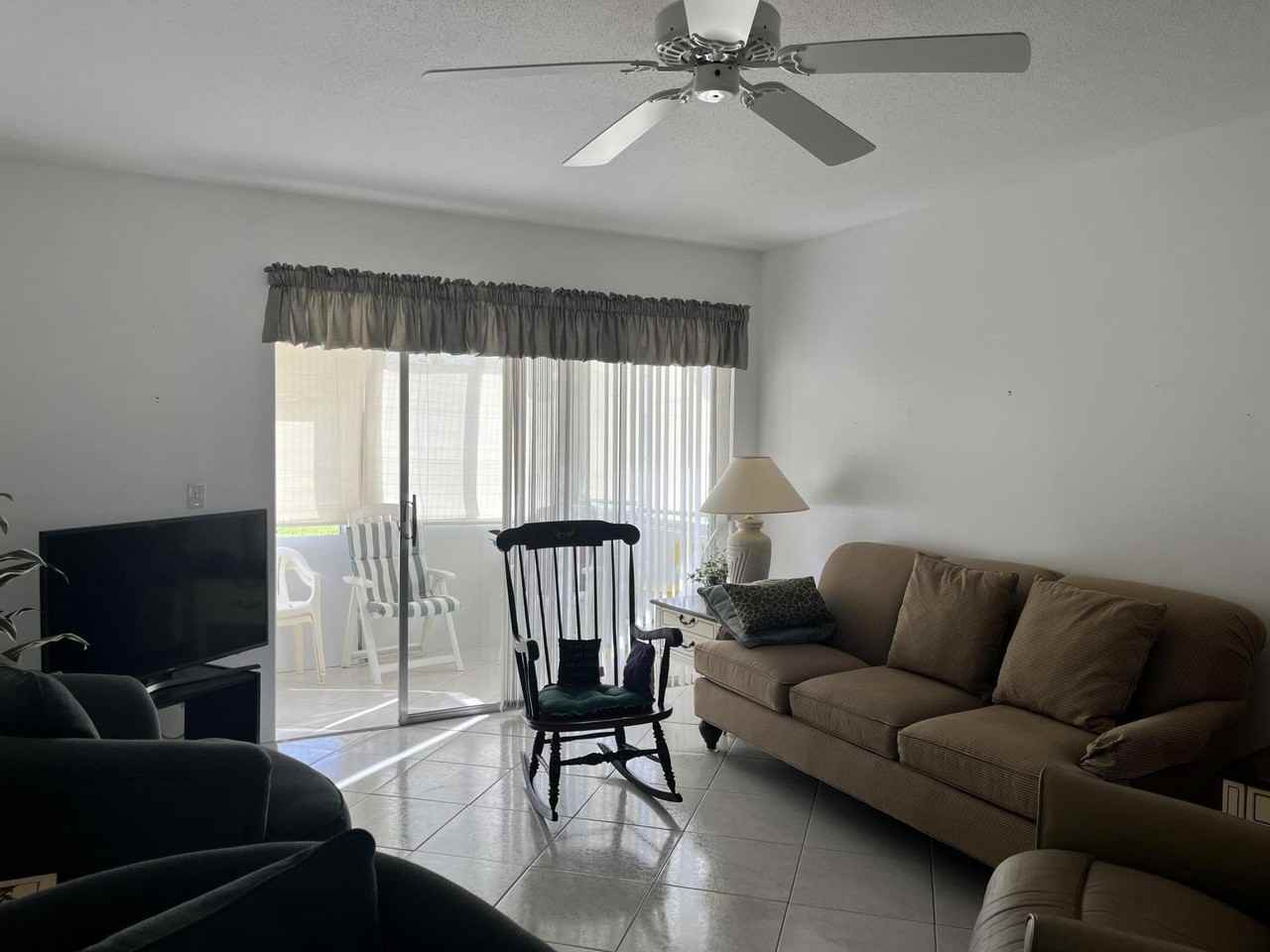 2980 Crosley Dr E #F - Photo 4 of 7