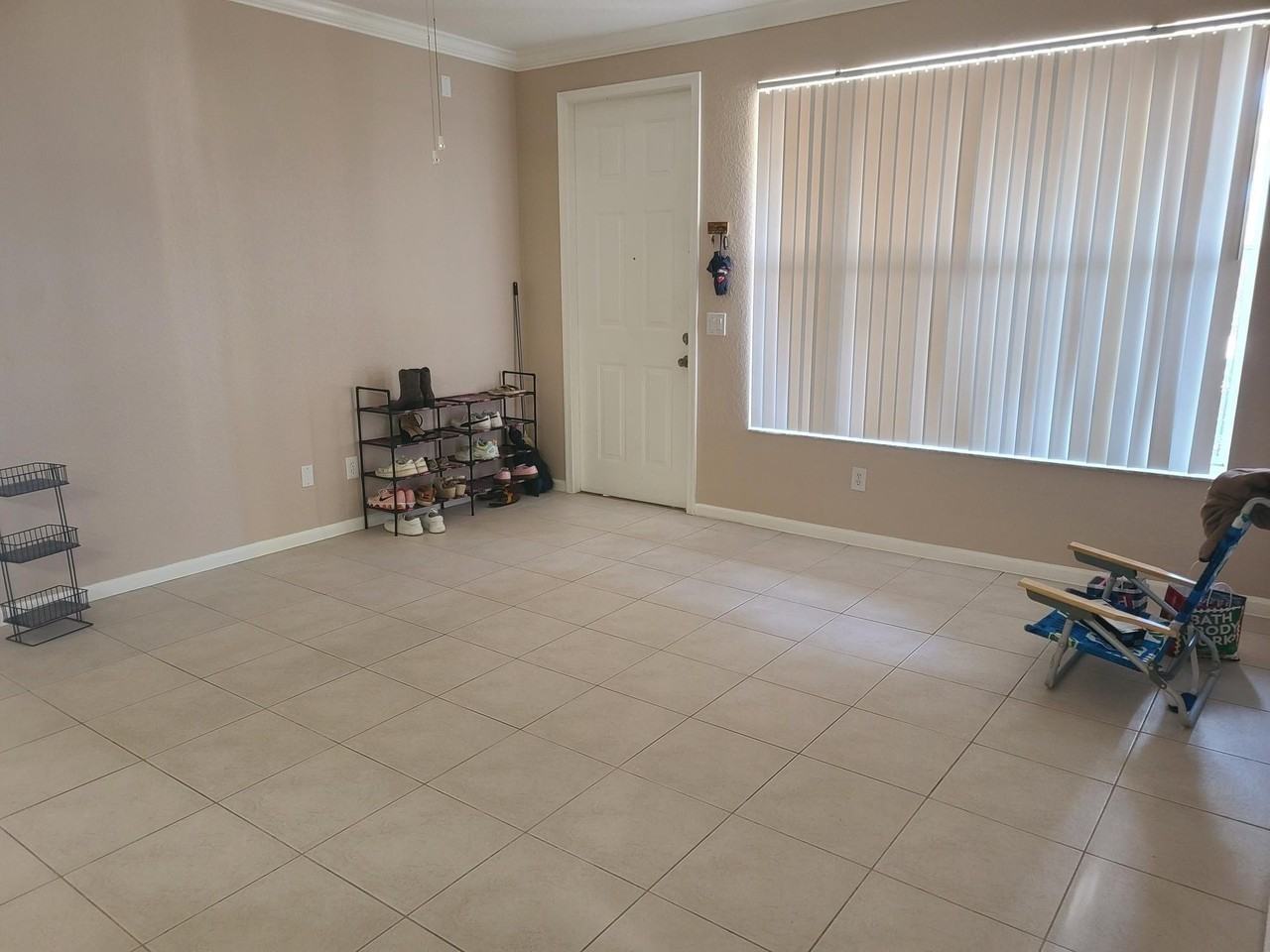 3561 Forest Hill Blvd #71 - Photo 4 of 12