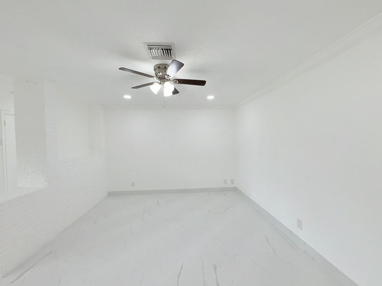 3490 Sw 19th St - Photo 7 of 29