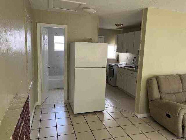 2023 Delphia St - Photo 5 of 13