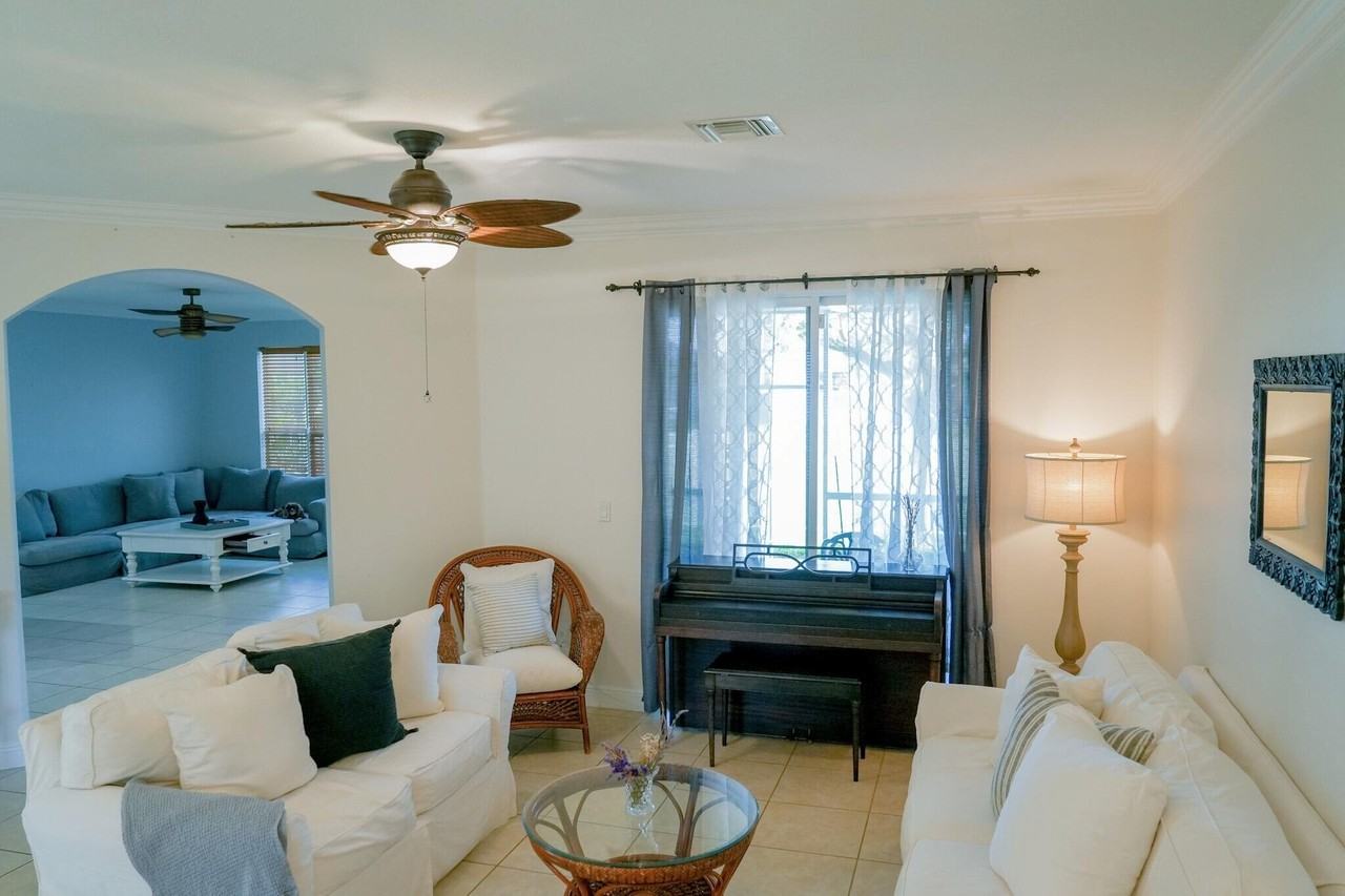 2904 Sw Venice Ct - Photo 3 of 22