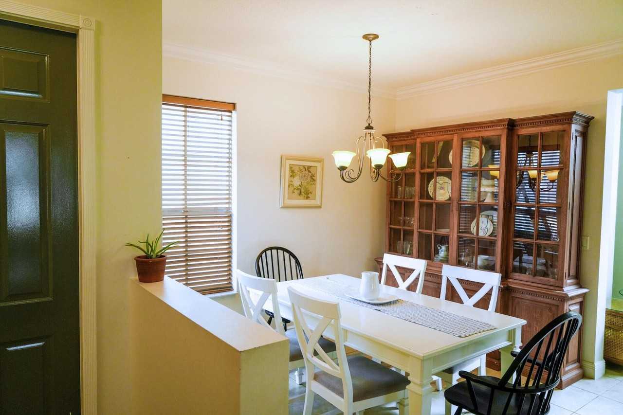 2904 Sw Venice Ct - Photo 4 of 22