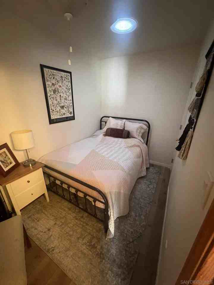 4664 Luneta Dr - Photo 4 of 8