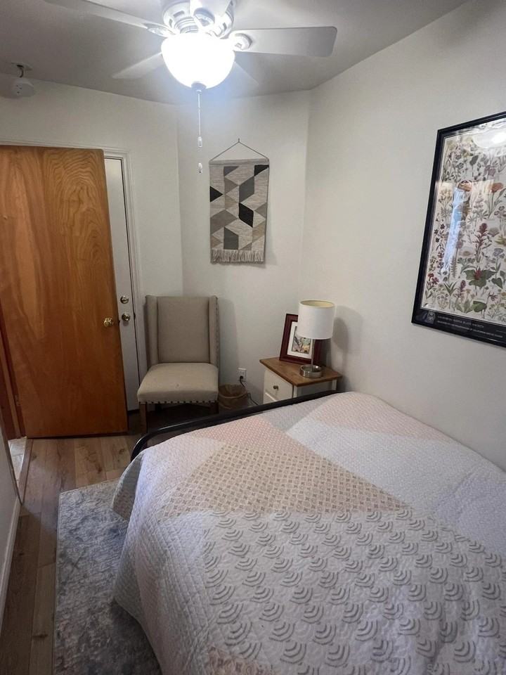 4664 Luneta Dr - Photo 5 of 8