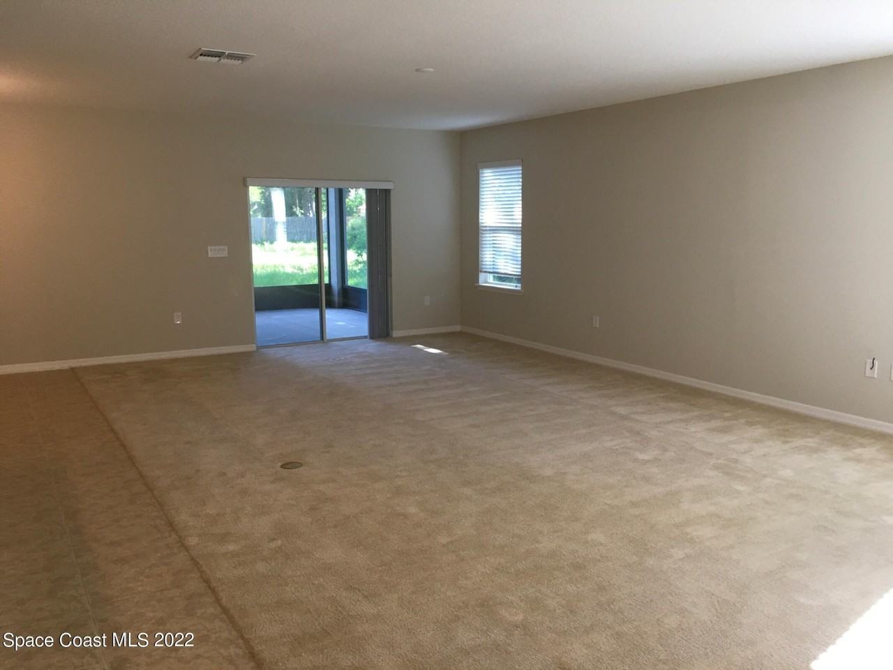 967 Zambrana St Se - Photo 2 of 15