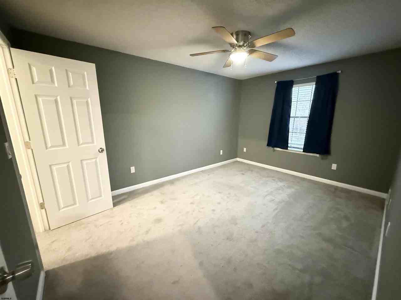 12 Colonial Ct - Photo 7 of 13